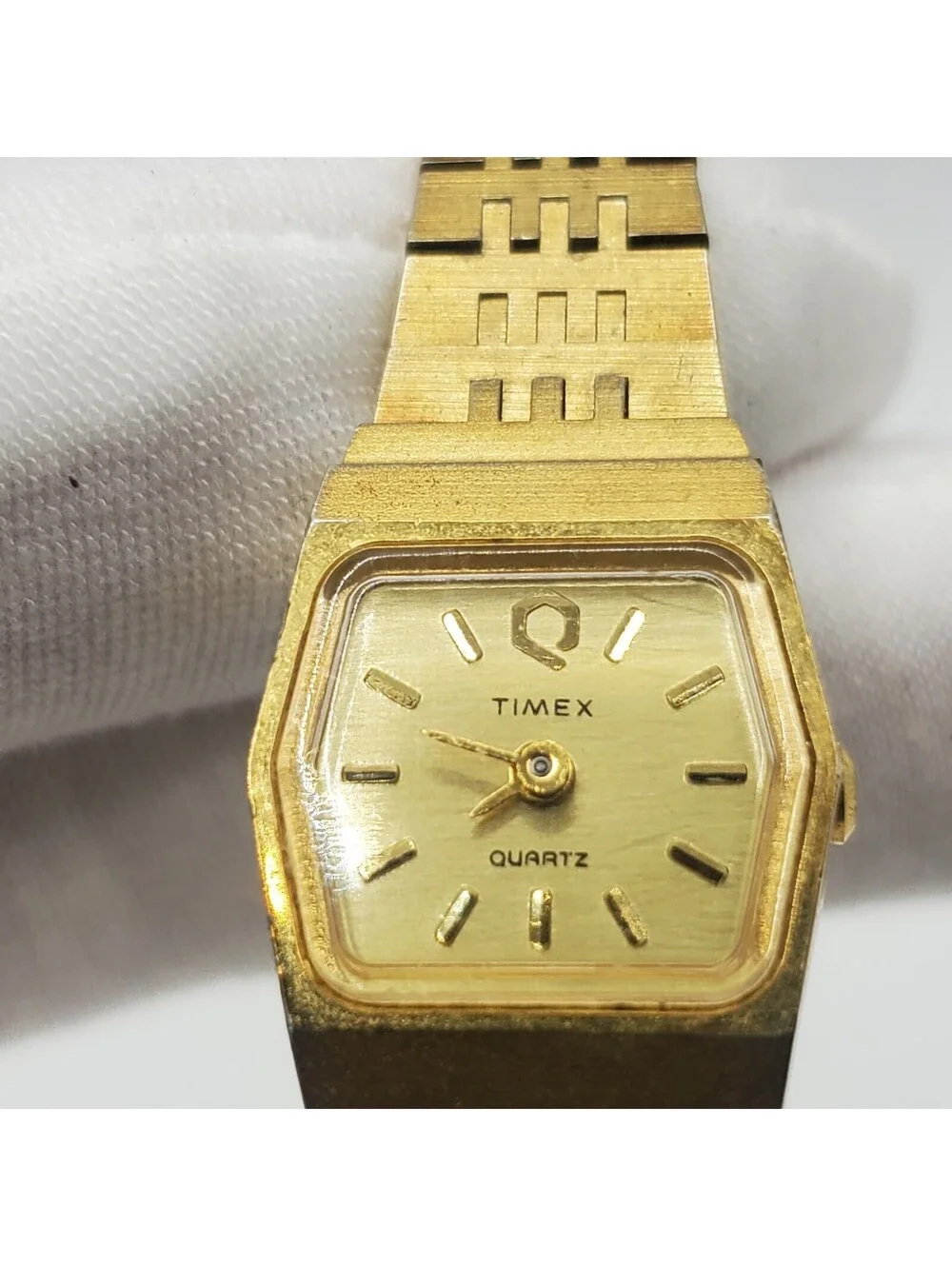 Vintage Timex Q K-Cell Pusher Quartz Watch Womens For Parts Or Repair